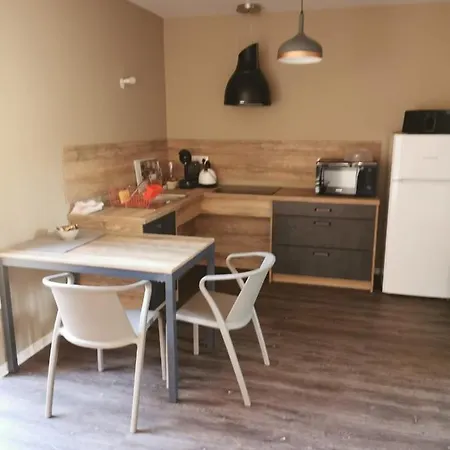 Ensemble De 4 Gites Mitoyens De 2 A 22 Personnes 키르윌러