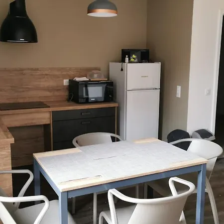 Ensemble De 4 Gites Mitoyens De 2 A 22 Personnes *