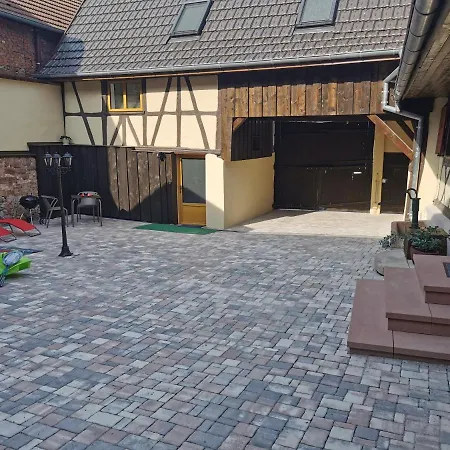 Bi D'grosseltere De Charme *