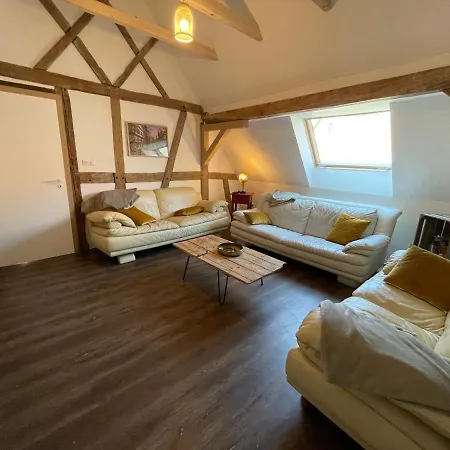 Bi D'grosseltere De Charme * Kirrwiller