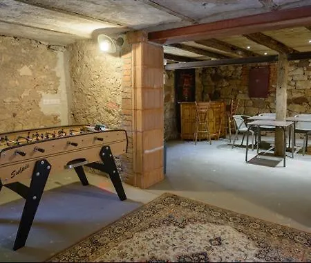 Ensemble De 4 Gites Mitoyens De 2 A 22 Personnes *