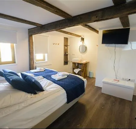Bi D'grosseltere De Charme Apartment Kirrwiller
