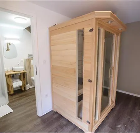 Ensemble De 4 Gites Mitoyens De 2 A 22 Personnes Appartement