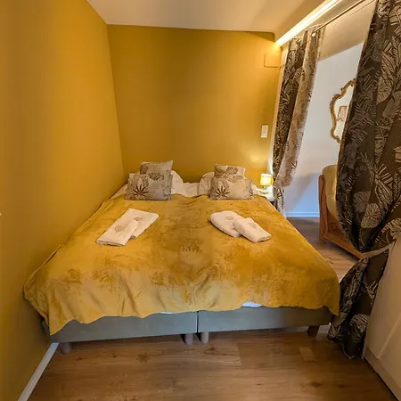 Ensemble De 4 Mitoyens De 2 à 22 Personnes * Kirrwiller