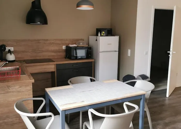 Bi D'grosseltere De Charme *