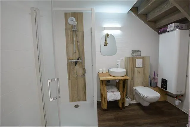 Bi D'grosseltere De Charme