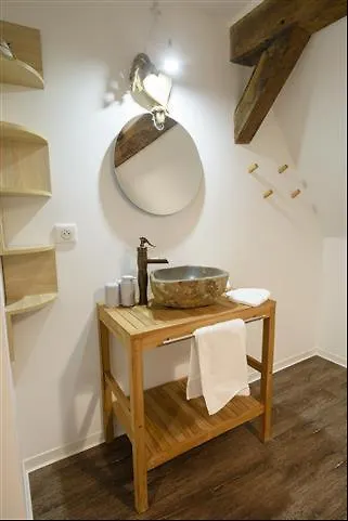 Bi D'grosseltere De Charme