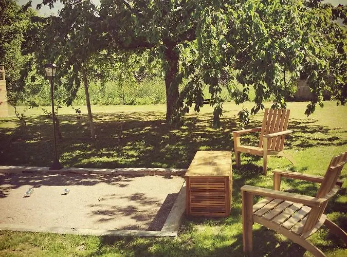 Bi D'grosseltere De Charme